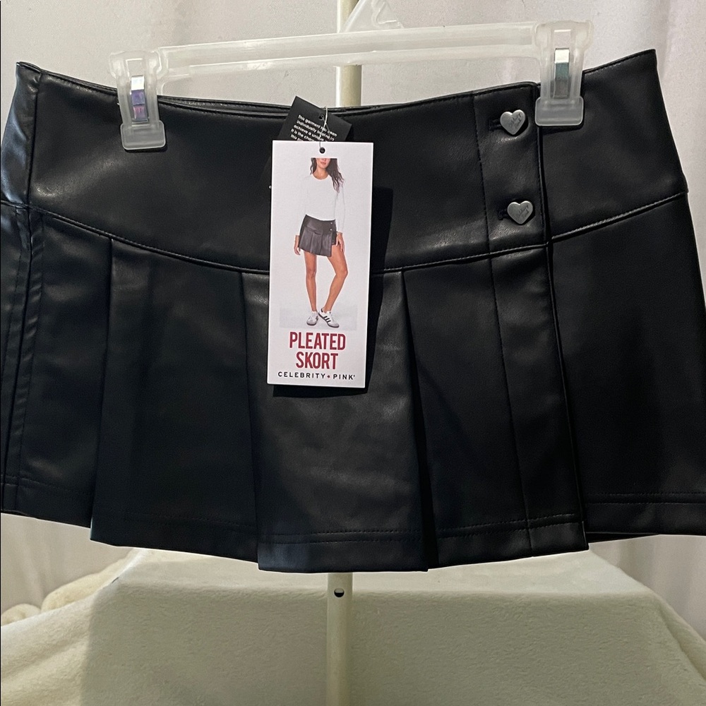 NEW Celebrity Pink Black Pleated Skort